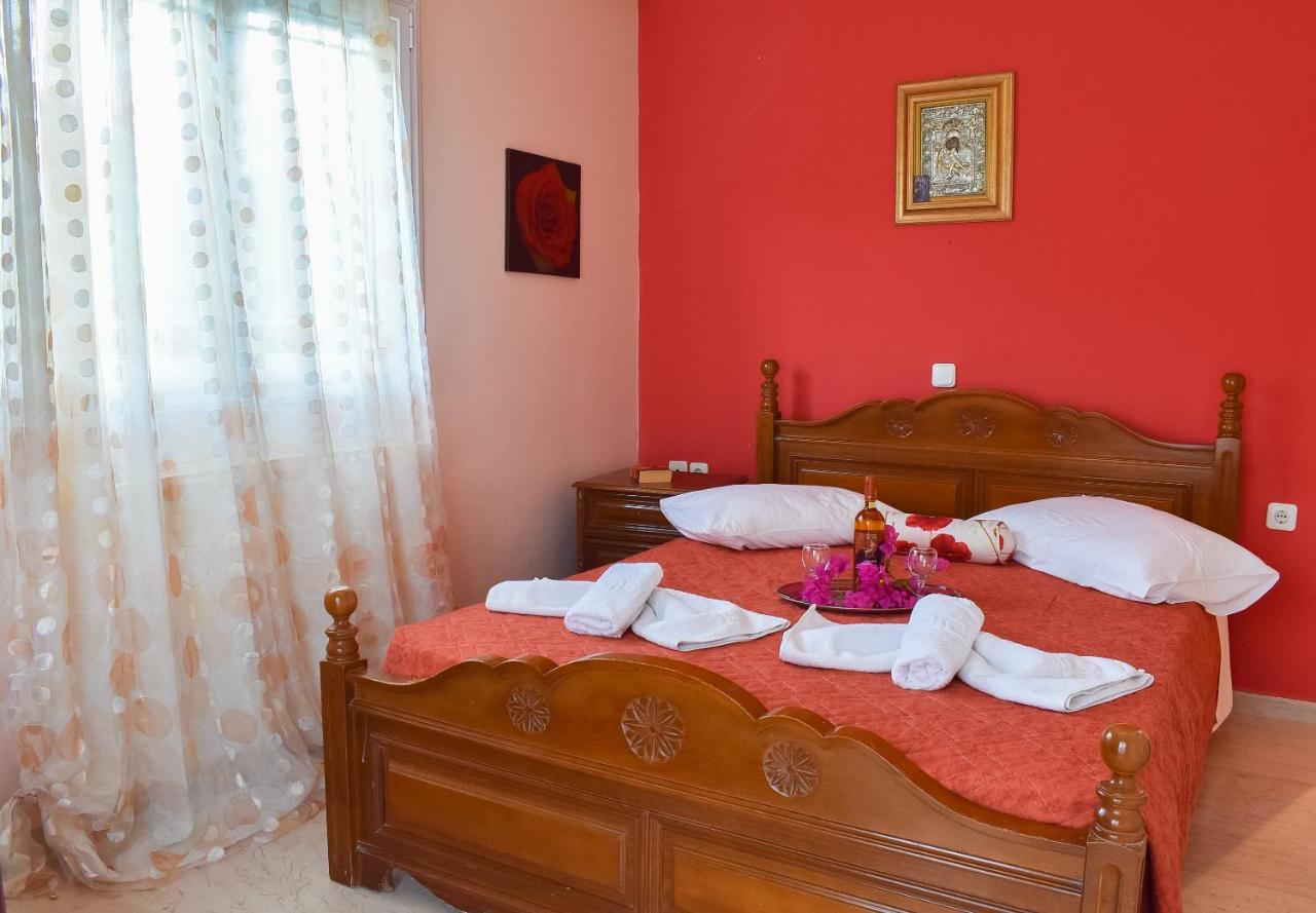 Vicky'S Village Private House Fiolitis Екстер'єр фото