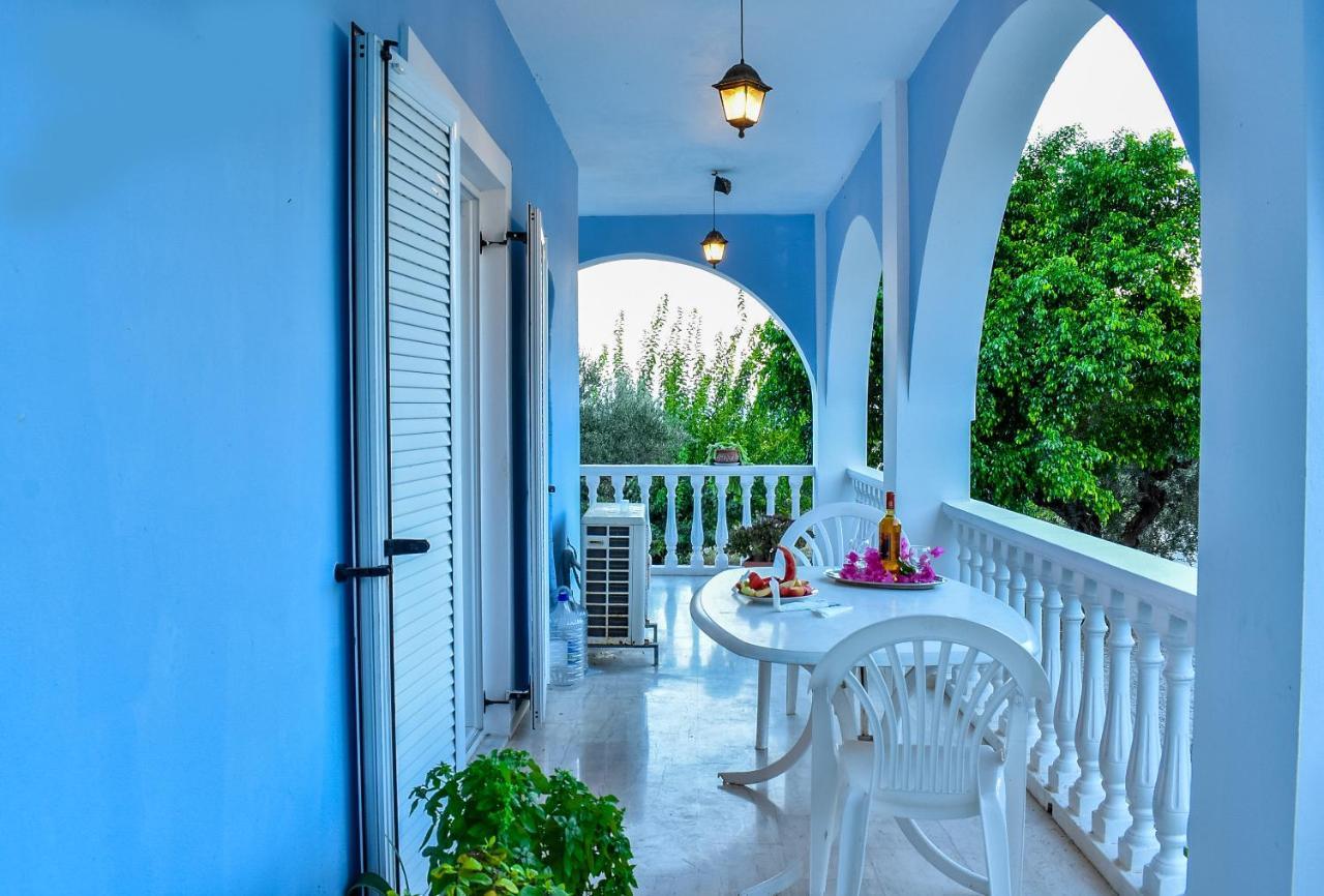 Vicky'S Village Private House Fiolitis Екстер'єр фото